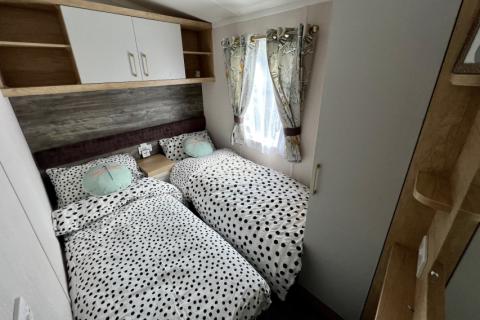 twin bedroom in the Swift Bordeaux