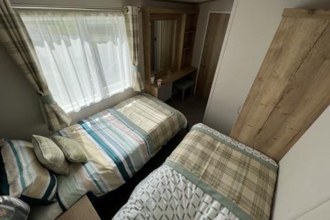 anothe image of the twin bedroom