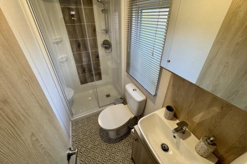 ABI Roecliffe main bathroom and shower room