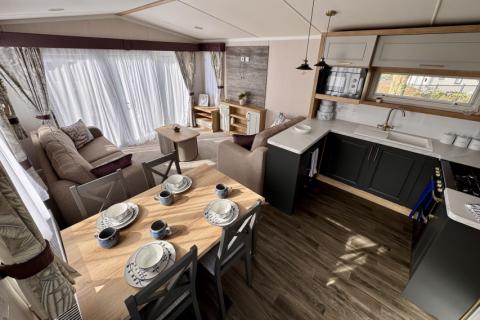 2025 Swift Bordeaux 33x12 Living