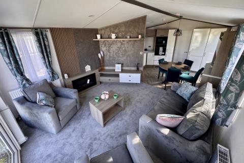 2023 Atlas Status Living Area