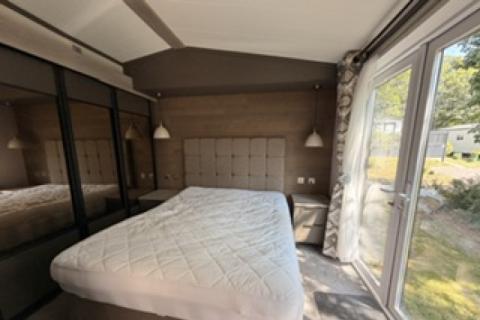 victory Lakewood master bedroom