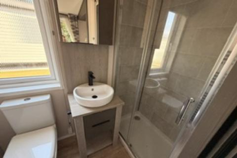 Victory Lakewood ensuite 