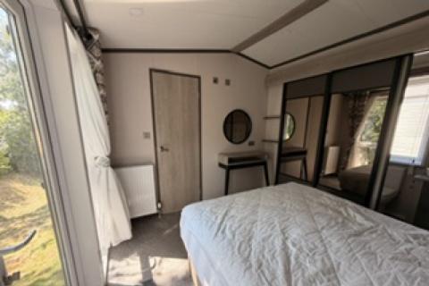 victory Lakewood master bedroom