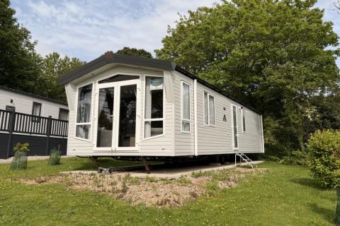 Atlas Status Exterior View