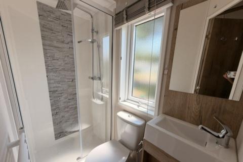 2024 Ambleside Main Bathroom